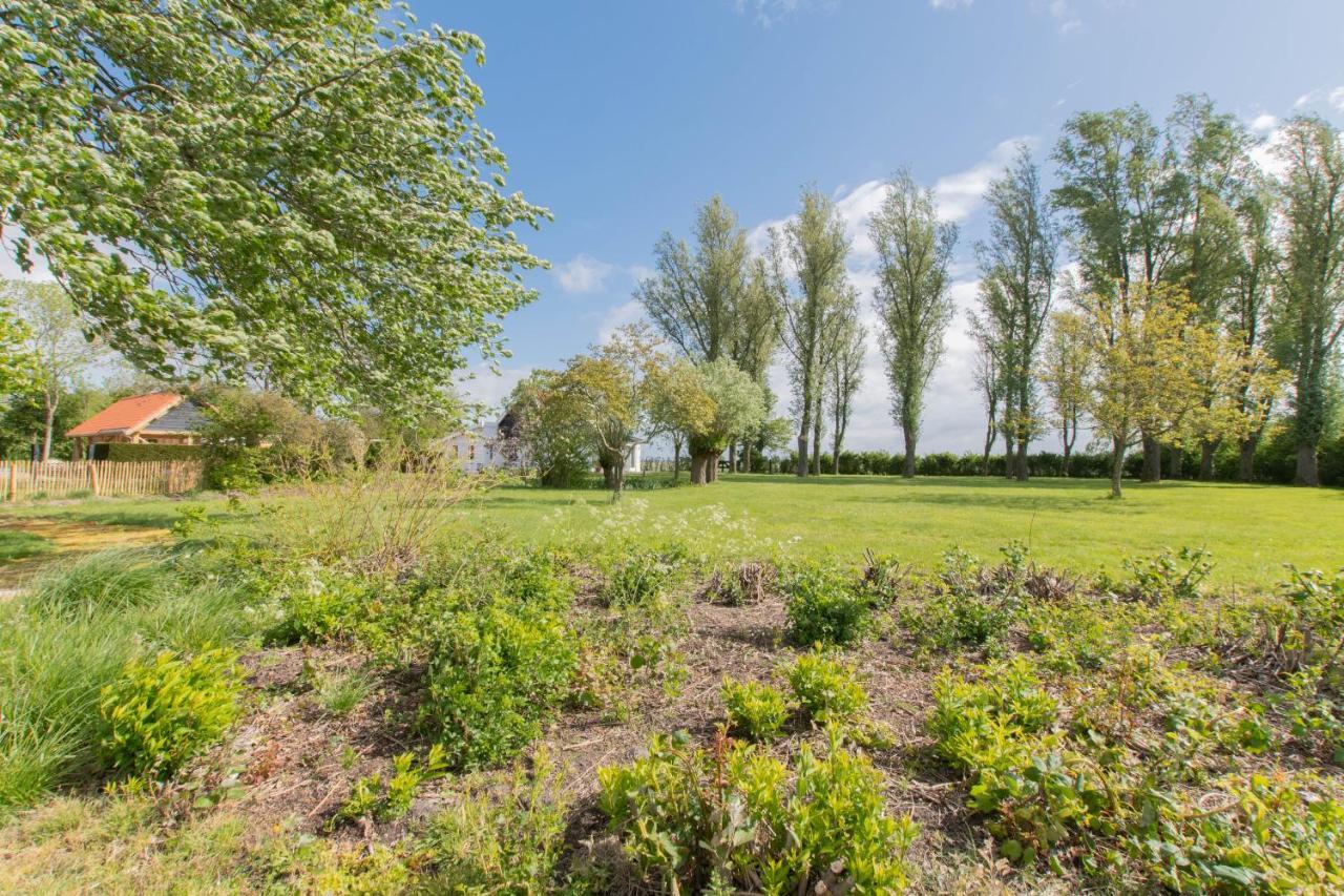 Prachtig Gelegen Vrijstaand Landhuis Hansweert エクステリア 写真
